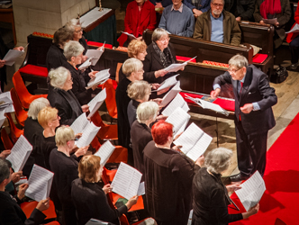 Diane Ford at piano image